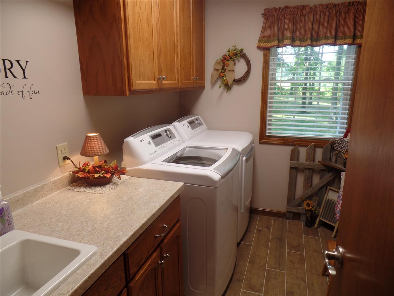 561 East Hollars Road Bloomfield, IN 47424 - Photo 17 of 32