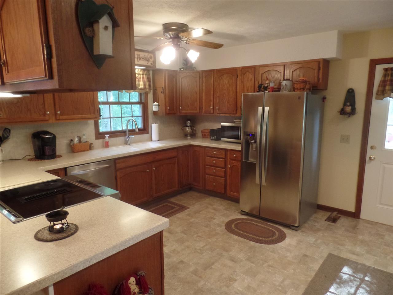 561 East Hollars Road Bloomfield, IN 47424 - Photo 4 of 32