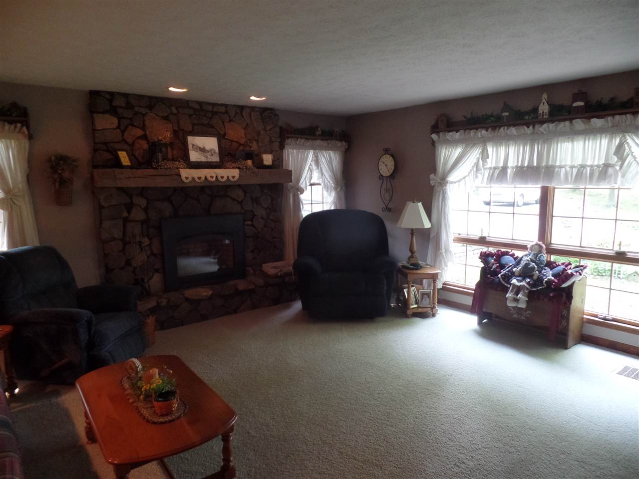 561 East Hollars Road Bloomfield, IN 47424 - Photo 7 of 32