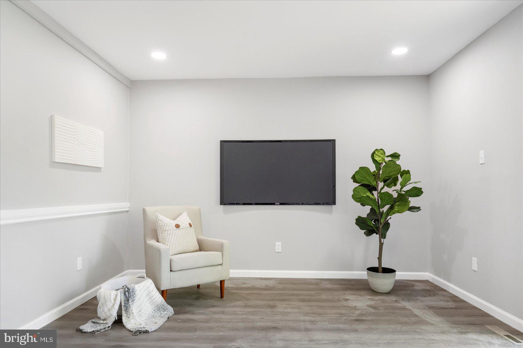 4254 Cayuga Road Randallstown, MD 21133 - Photo 5 of 44