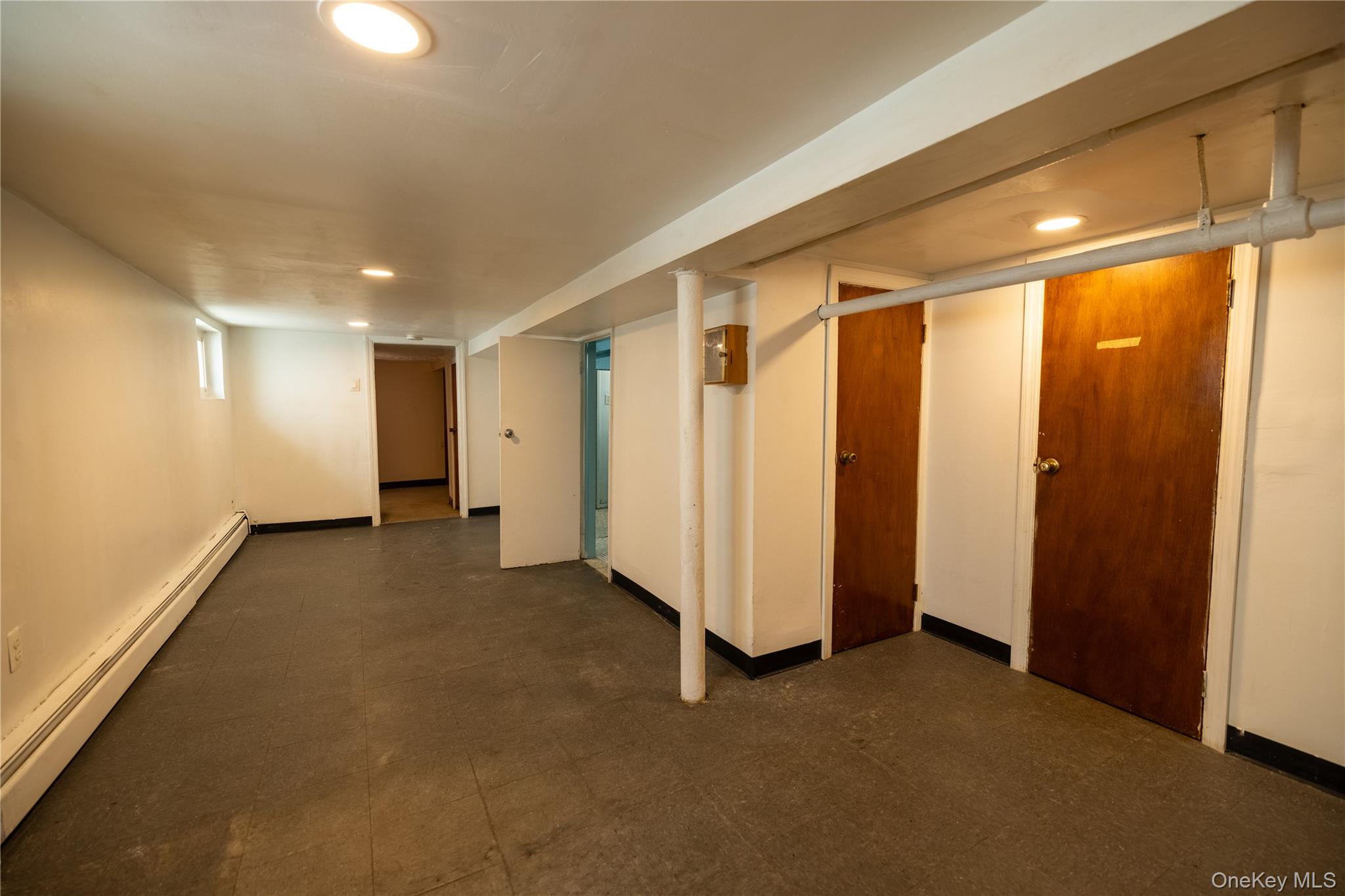 2941 Middletown Road Bronx, NY 10461 - Photo 22 of 31 a view of an empty room