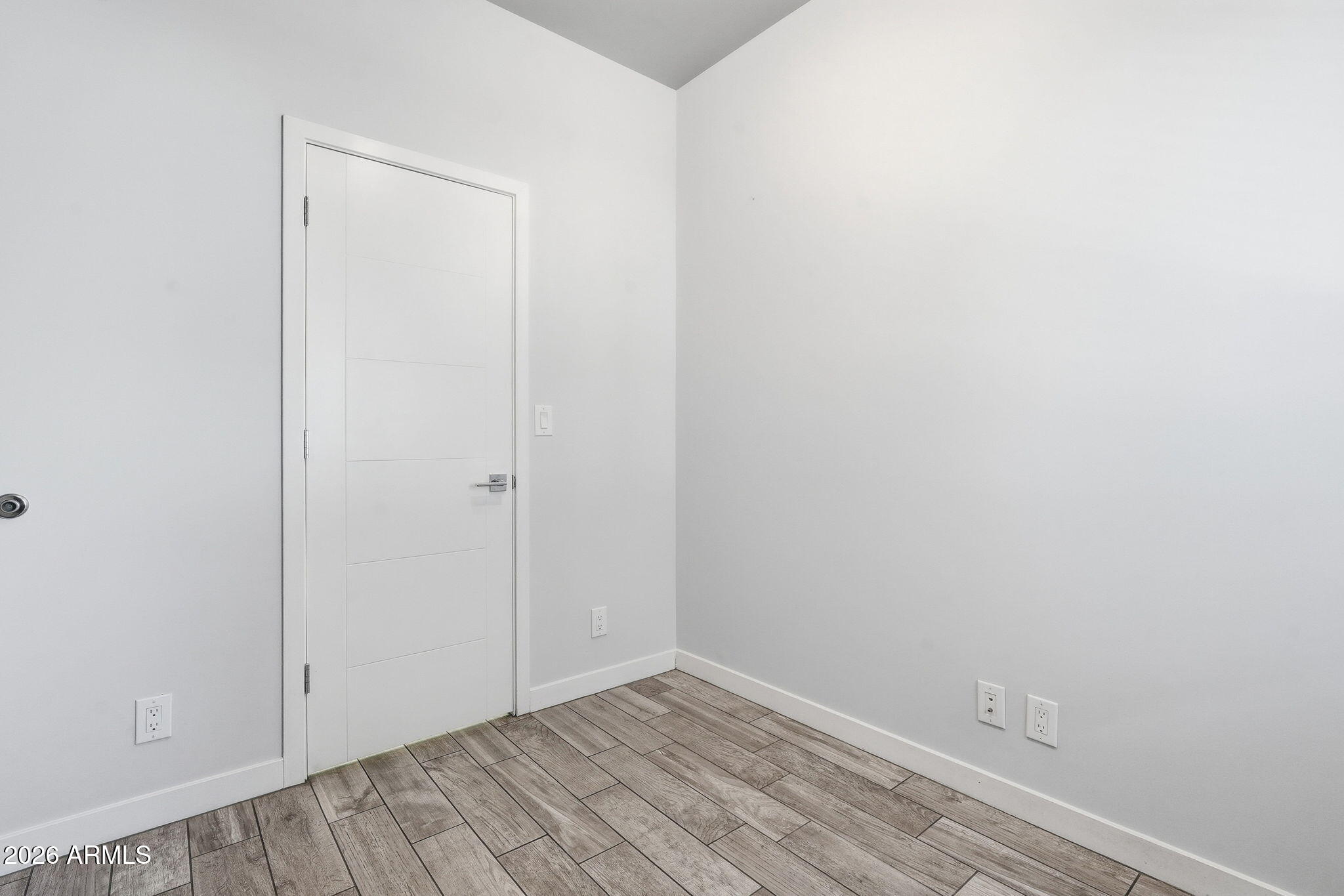 2727 East Thomas Road, Unit 5 Phoenix, AZ 85016 - Photo 19 of 41 a view of small space