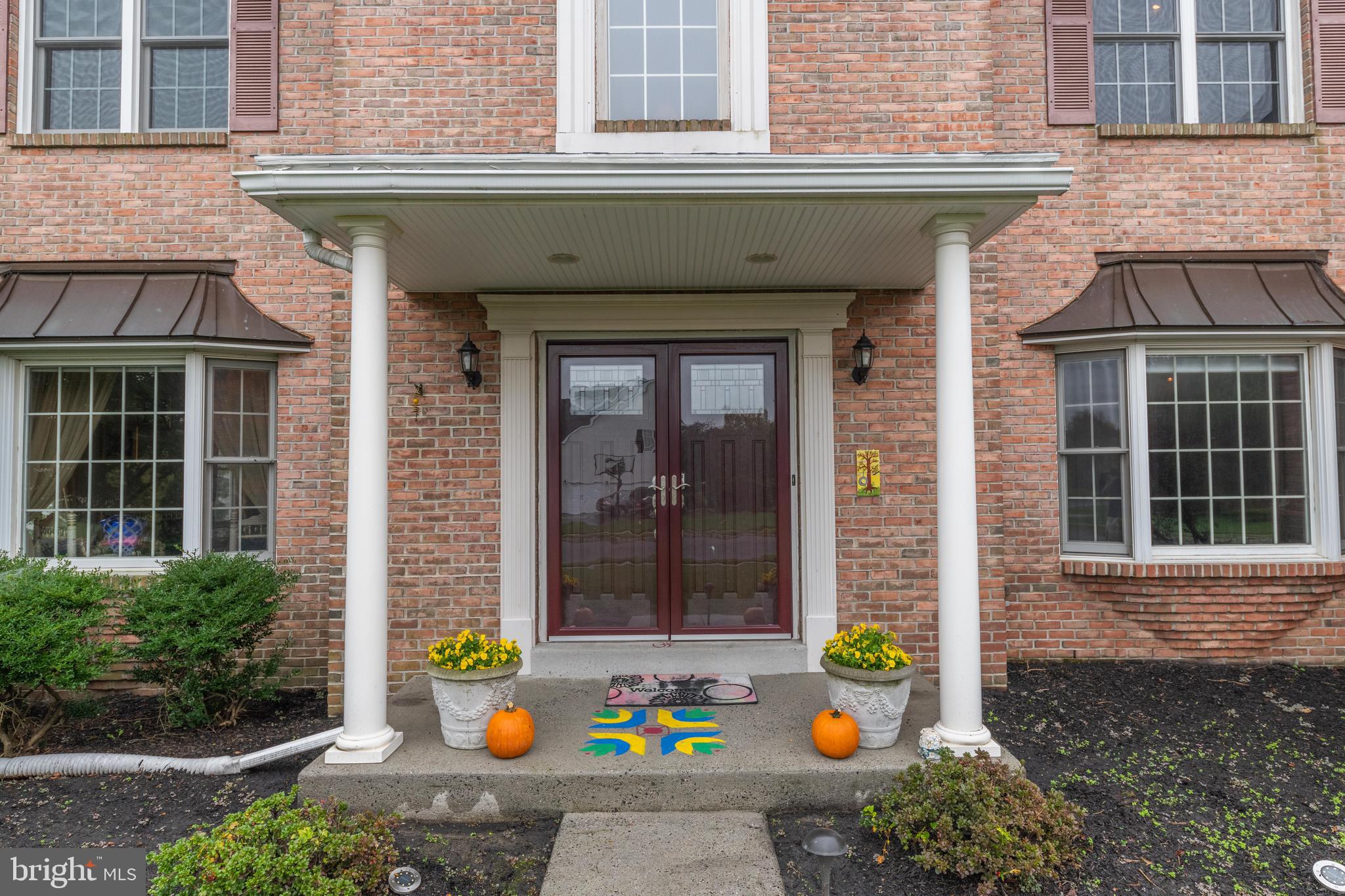 2526 Lockleigh Road Jamison, PA 18929 - Photo 3 of 74 Gallery Image 3
