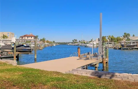 $599,000 | 17611 1st Street East, Redington Shores, FL 33708