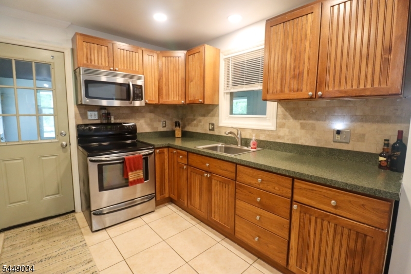20 Mt Crest Road Oak Ridge, NJ 07438 - Photo 11 of 39 Gallery Image 11