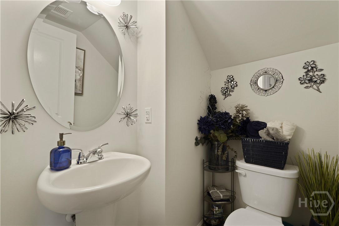 33 Easy Street Guyton, GA 31312 - Photo 10 of 20 Half bath