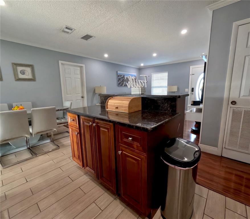 5928 Yorkshire Road Tampa, FL 33634 - Photo 12 of 66 Gallery Image 12