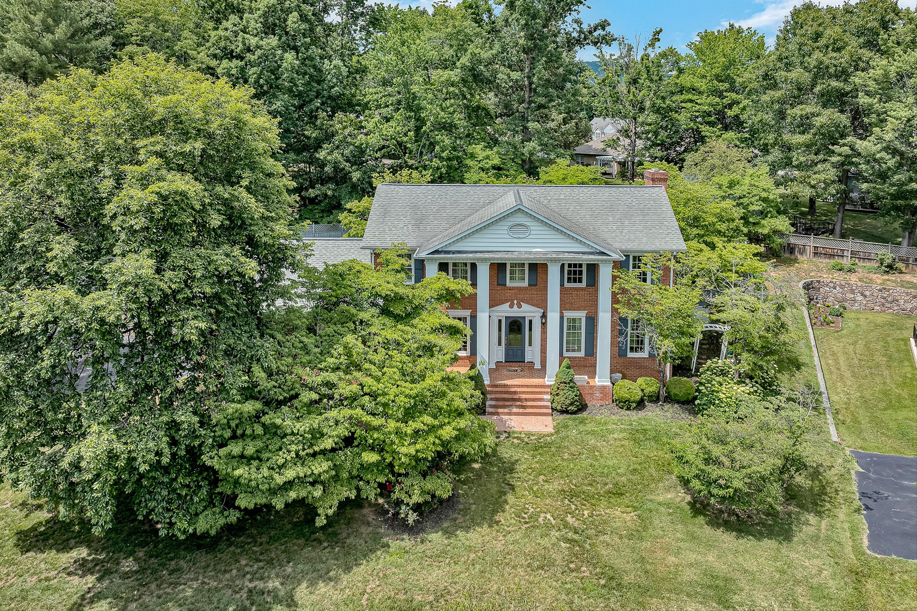 58 Stonehaven Lane Blue Ridge, VA 24064 - Photo 2 of 53 58 Stonehaven