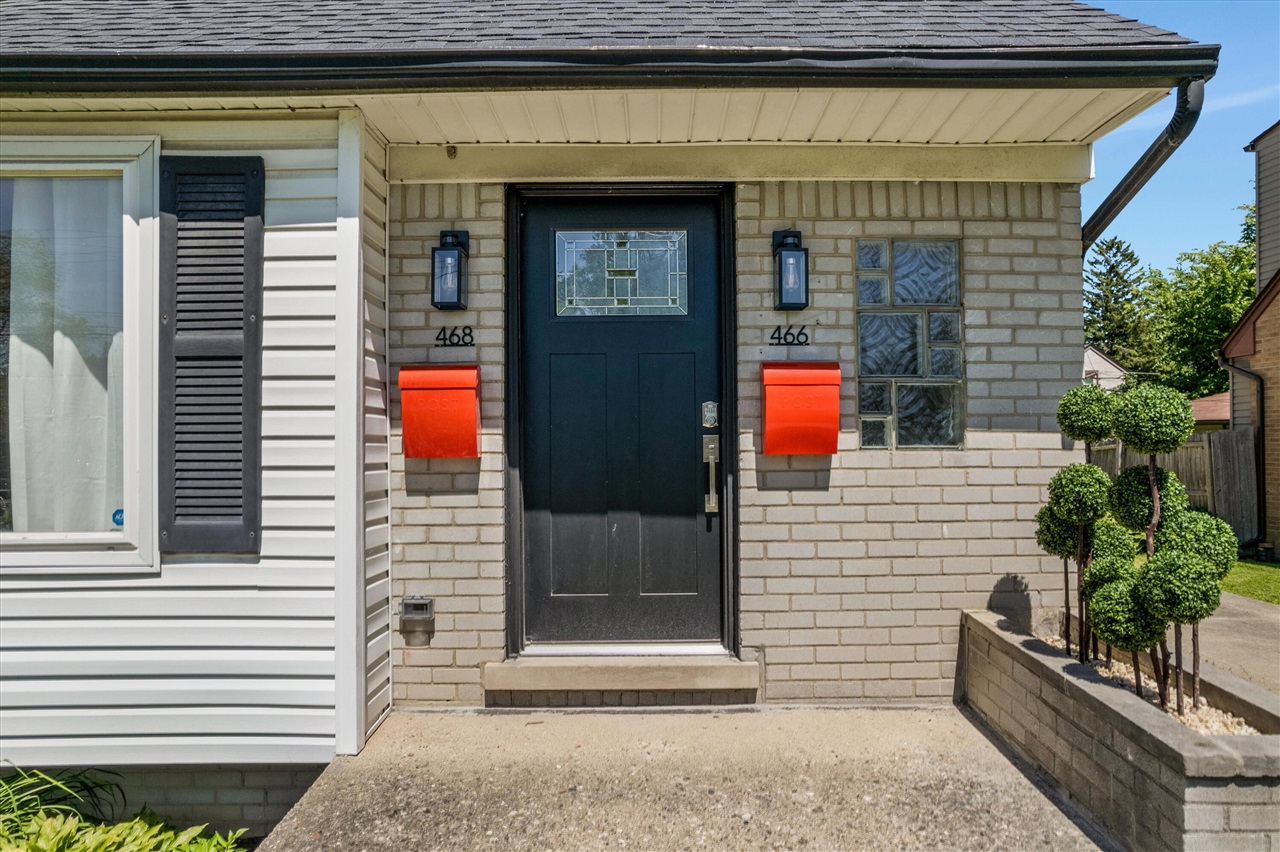 466 Alter Road, Unit : UPPER Detroit, MI 48215 - Photo 2 of 12
