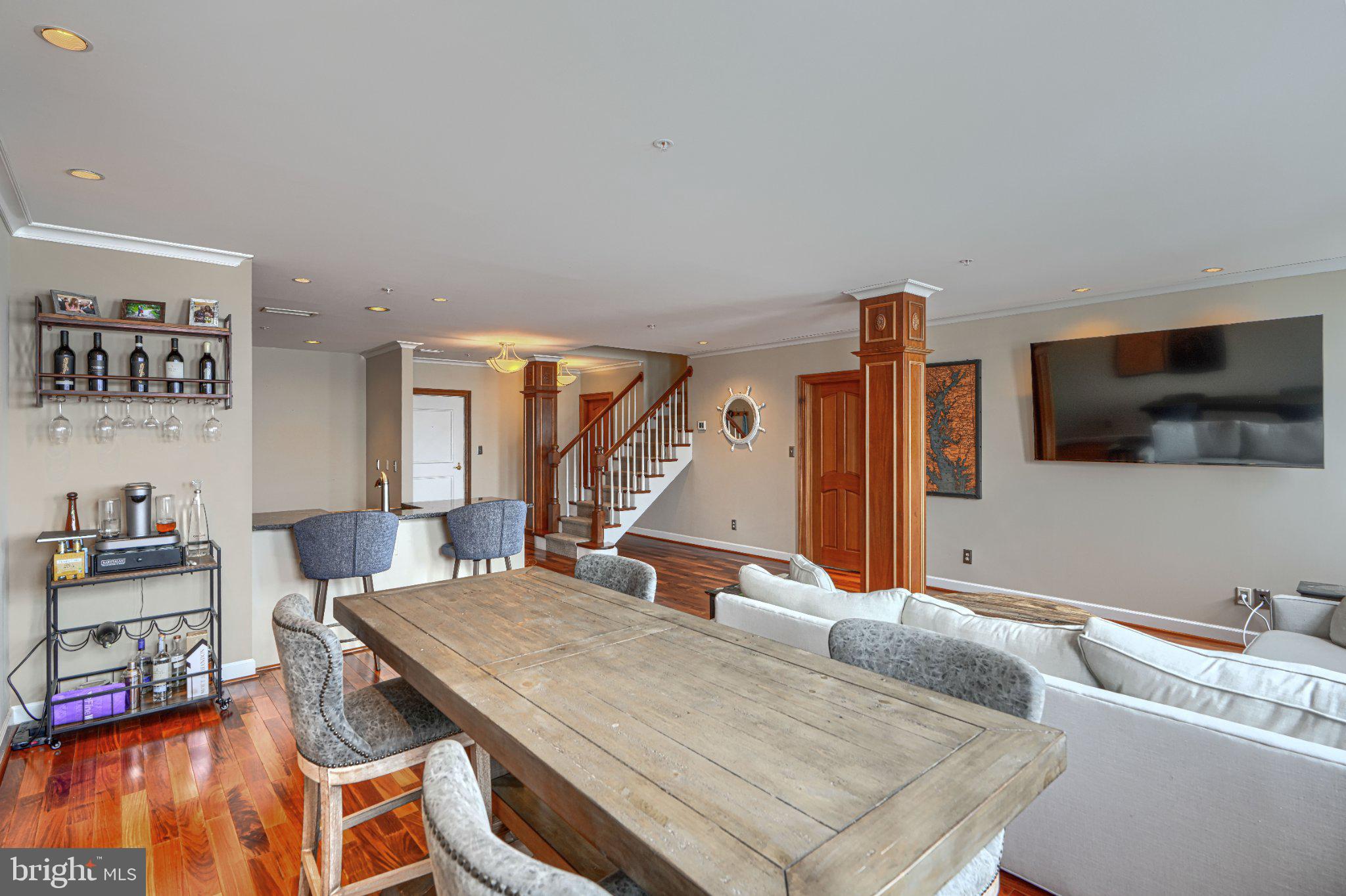 1000 Fell Street, Unit 606 Baltimore, MD 21231 - Photo 10 of 56 Spacious modern living area awaits you.