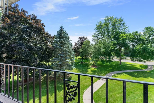 $149,500 | 1150 Dellwood Street South, Unit 306, Cambridge, MN 55008