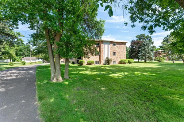 $149,500 | 1150 Dellwood Street South, Unit 306, Cambridge, MN 55008