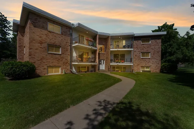$155,000 | 1150 Dellwood Street South, Unit 306, Cambridge, MN 55008