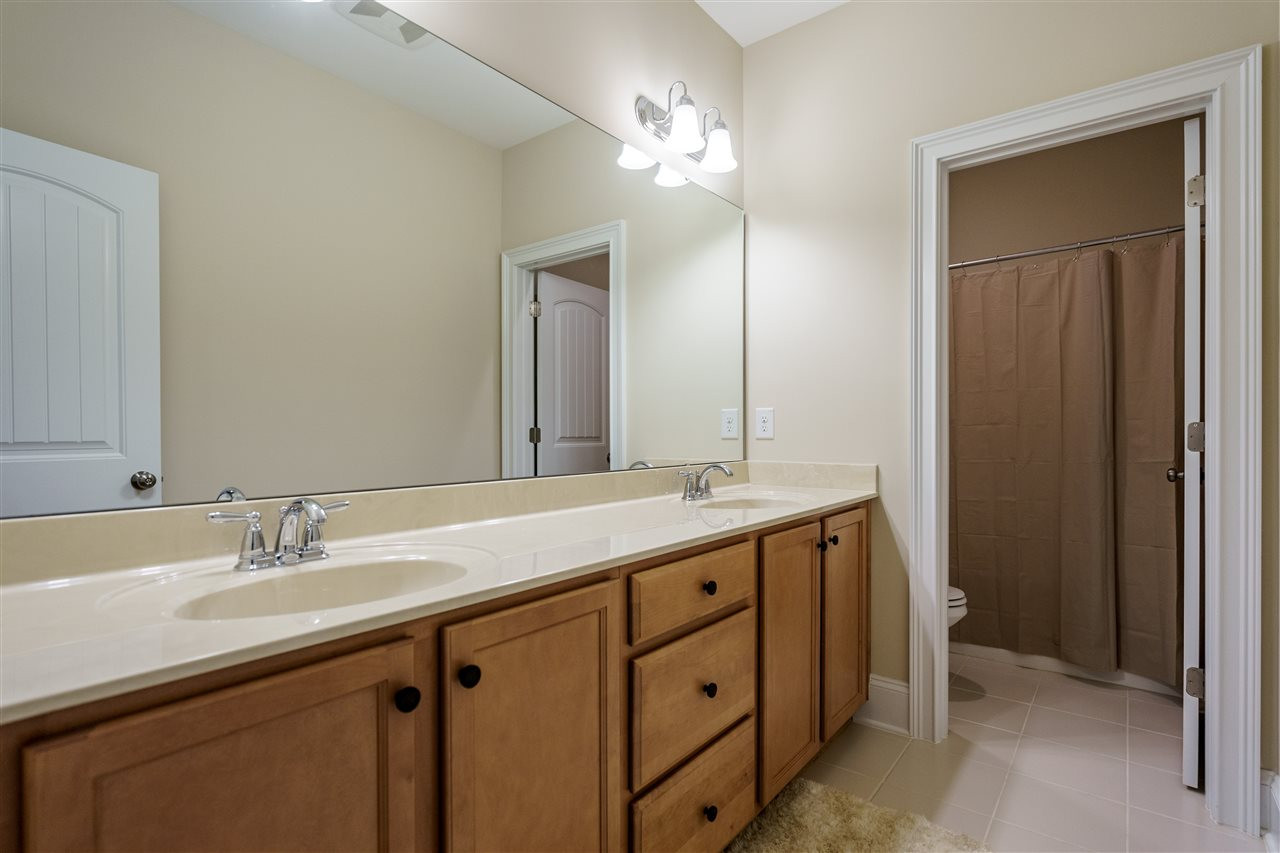 2432 Noble Road Raleigh, NC 27608 - Photo 23 of 30 Bathroom