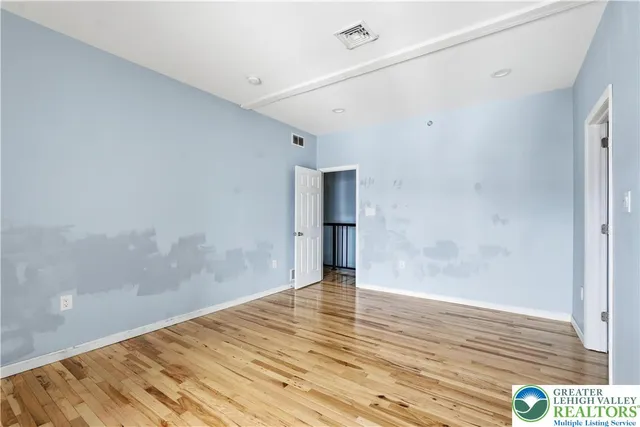 $2,300 | 623 Walnut Street, Unit C2, Easton, PA 18042