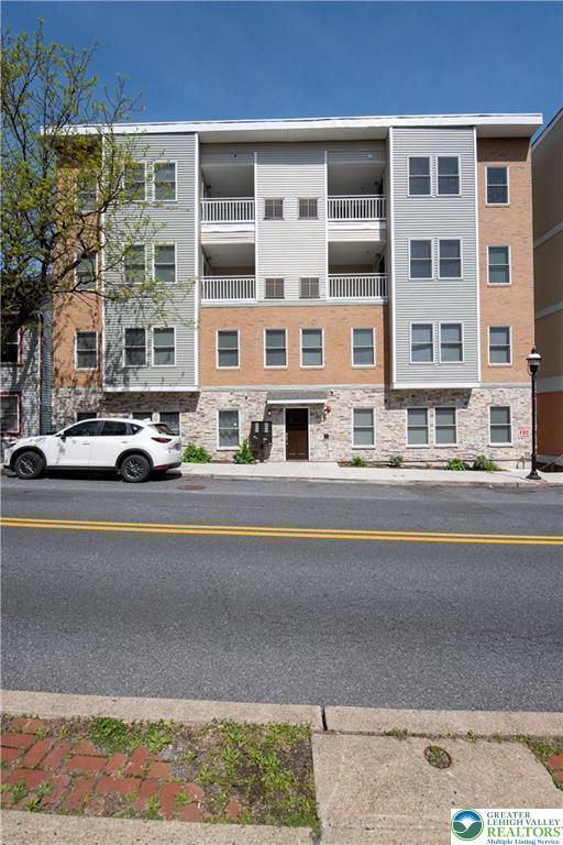 623 Walnut Street, Unit C2 Easton, PA 18042 - Photo 2 of 26 a buildings view