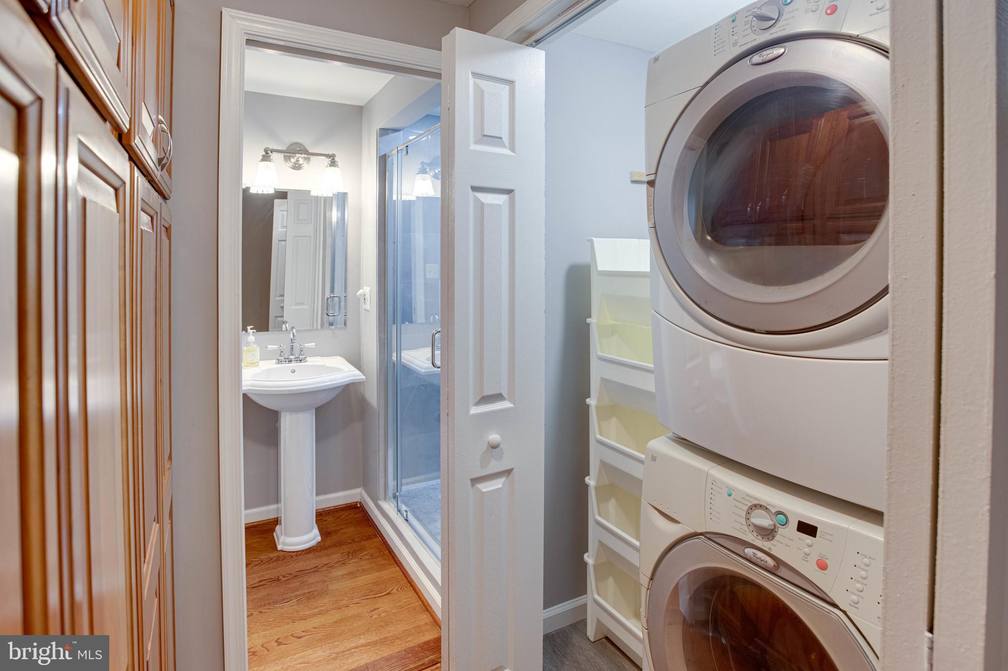 11946 Appling Valley Road Fairfax, VA 22030 - Photo 21 of 58 Main floor laundry closet