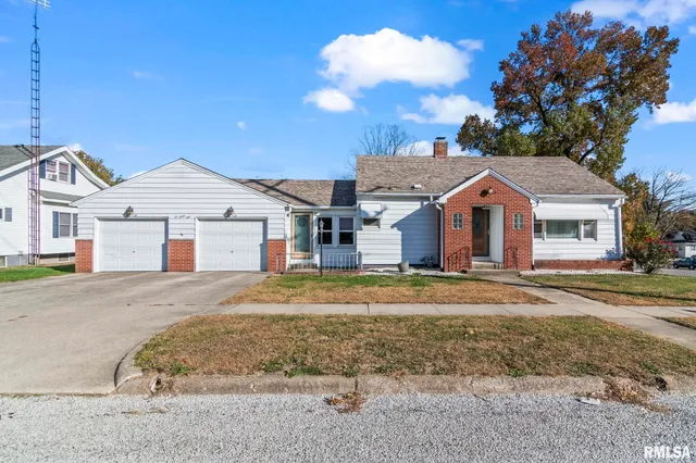 $75,000 | 631 Chase Street, Hillsboro, IL 62049