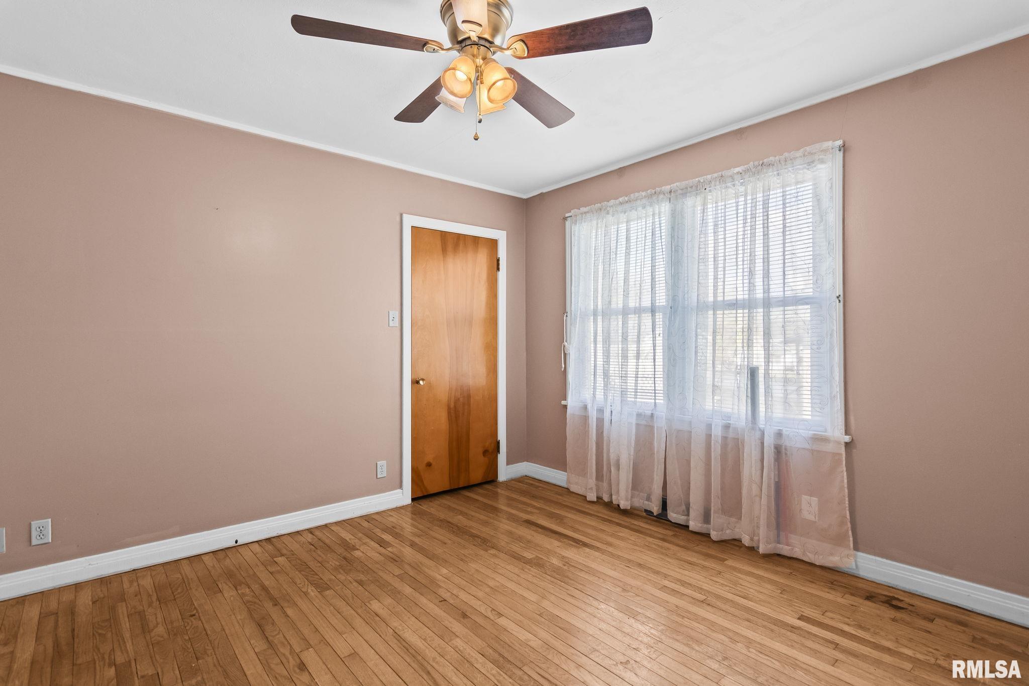 631 Chase Street Hillsboro, IL 62049 - Photo 15 of 32