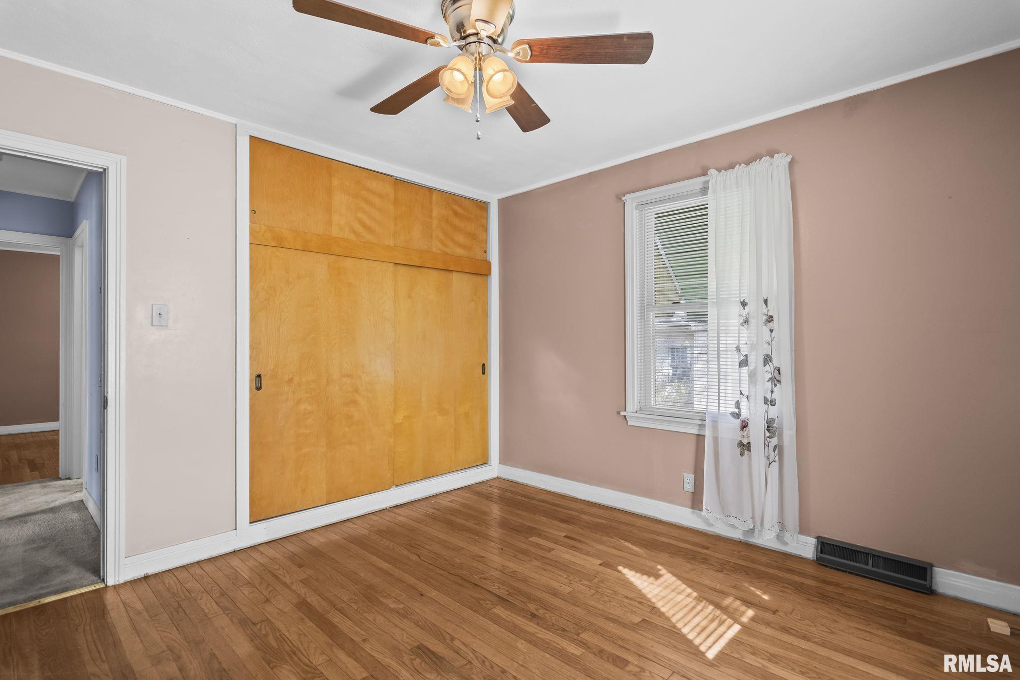 631 Chase Street Hillsboro, IL 62049 - Photo 17 of 32