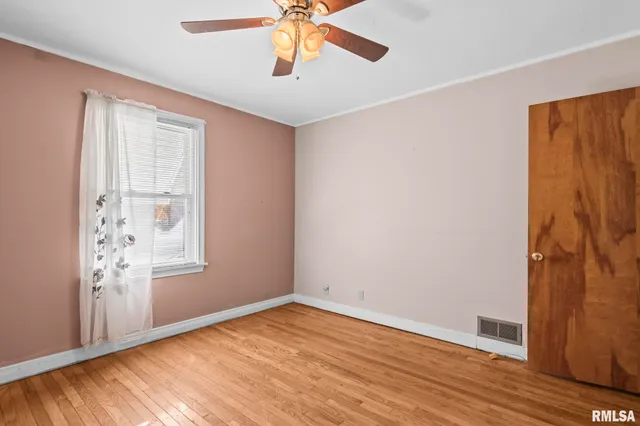 $75,000 | 631 Chase Street, Hillsboro, IL 62049