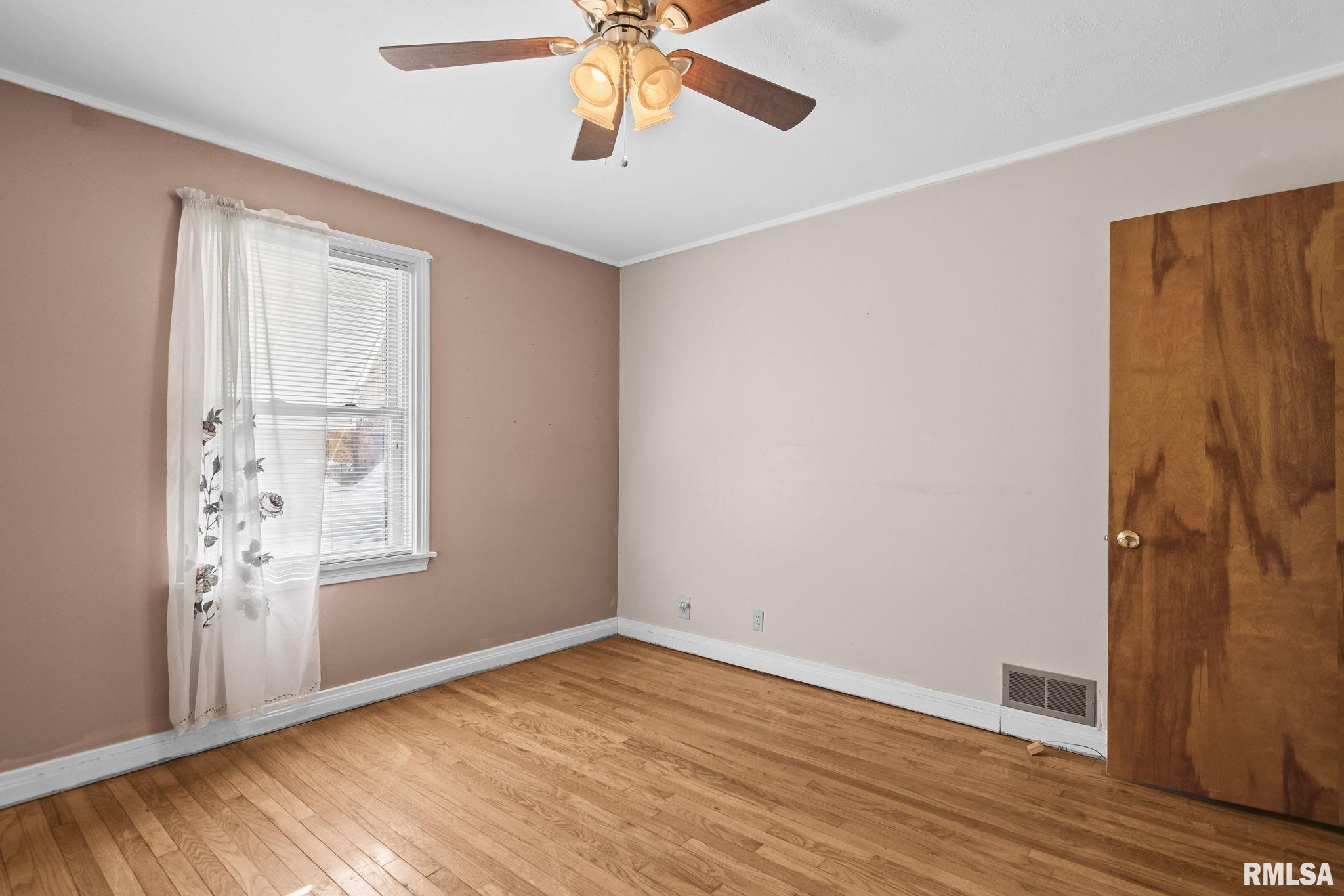 631 Chase Street Hillsboro, IL 62049 - Photo 19 of 32