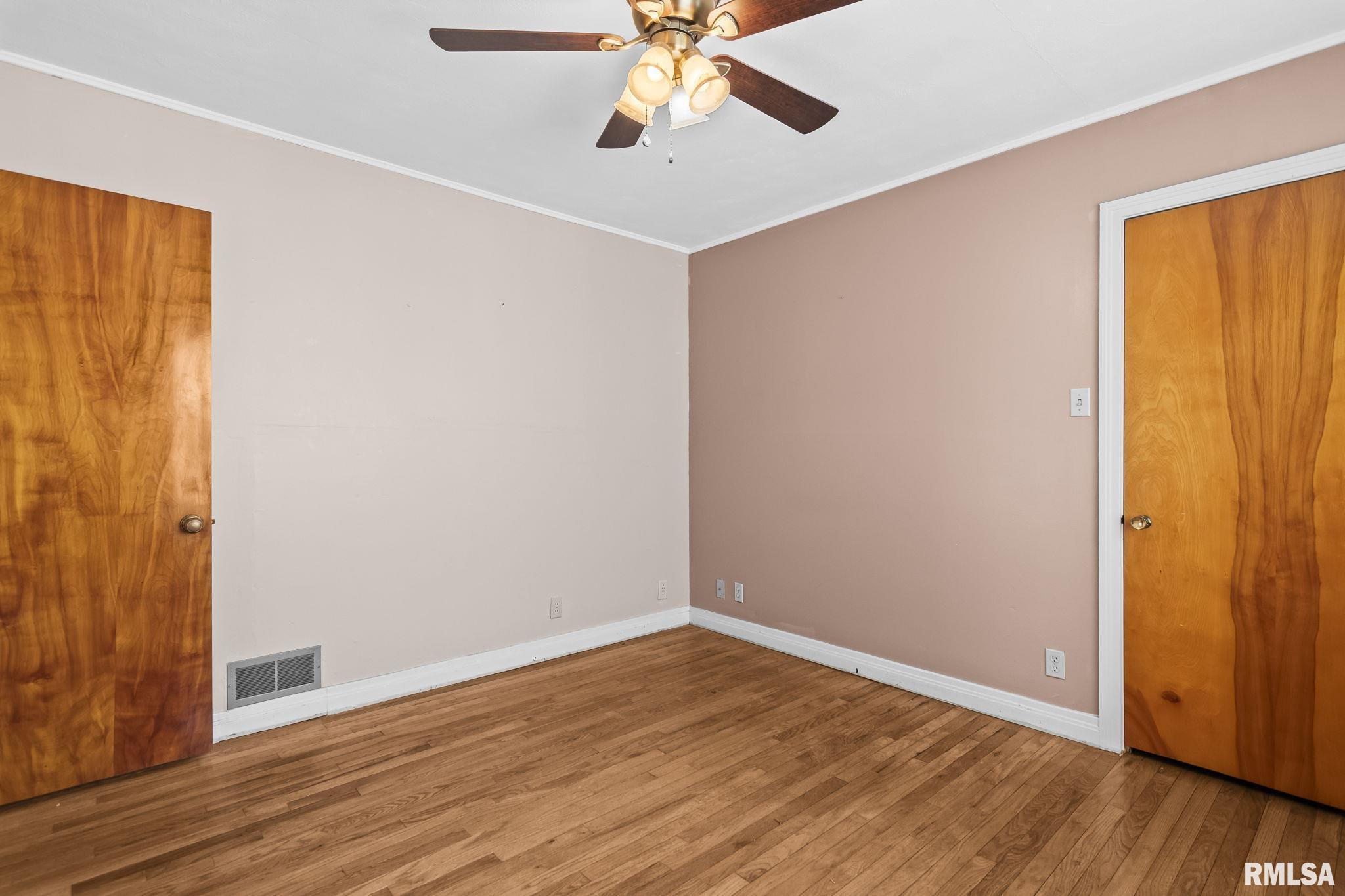 631 Chase Street Hillsboro, IL 62049 - Photo 21 of 32