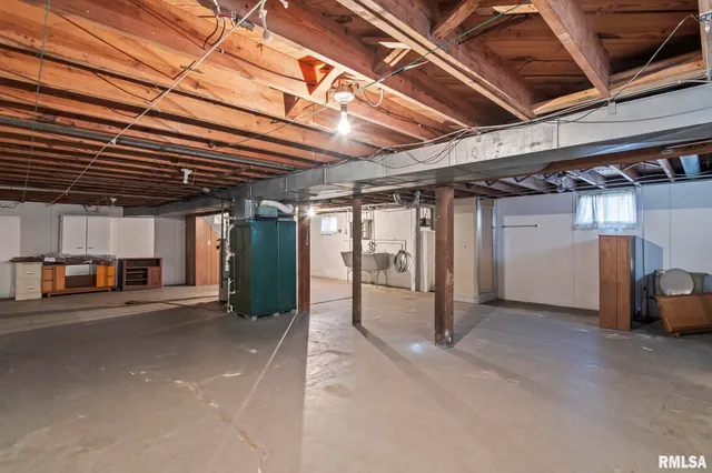 $75,000 | 631 Chase Street, Hillsboro, IL 62049