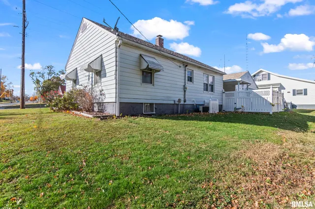 $75,000 | 631 Chase Street, Hillsboro, IL 62049