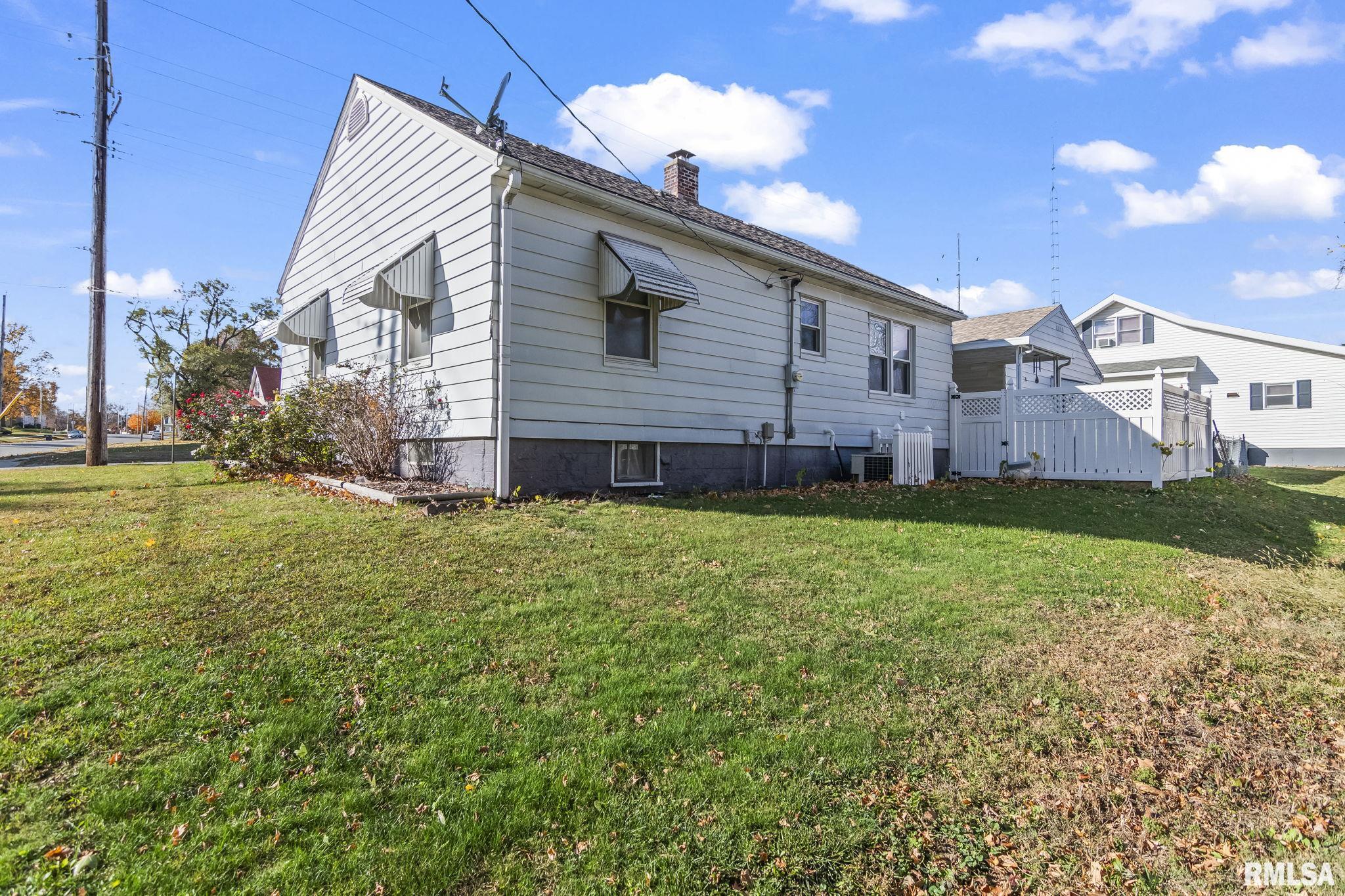 631 Chase Street Hillsboro, IL 62049 - Photo 29 of 32