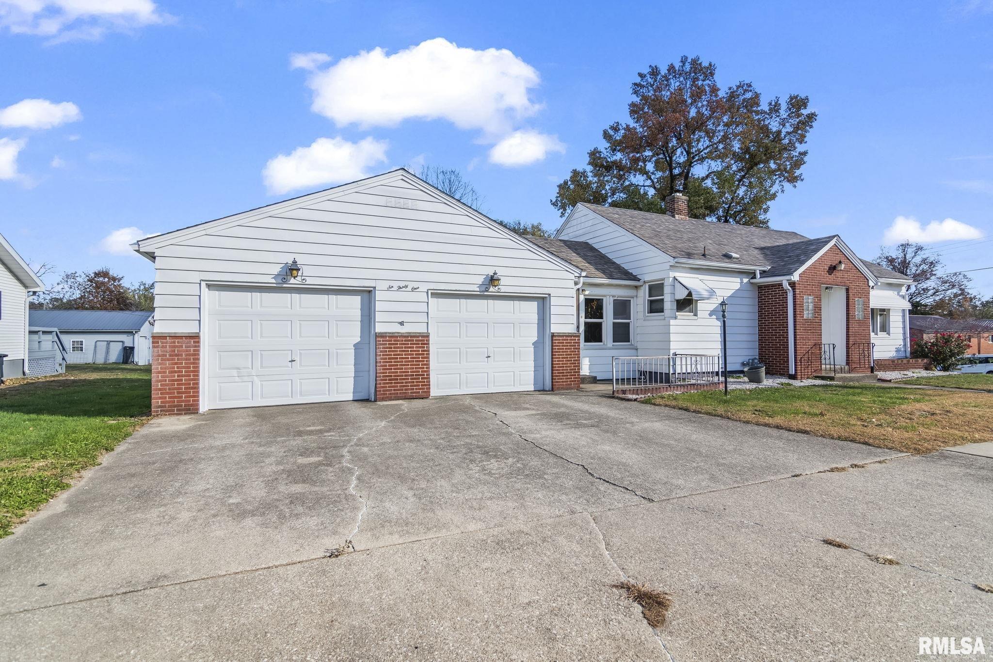 631 Chase Street Hillsboro, IL 62049 - Photo 30 of 32