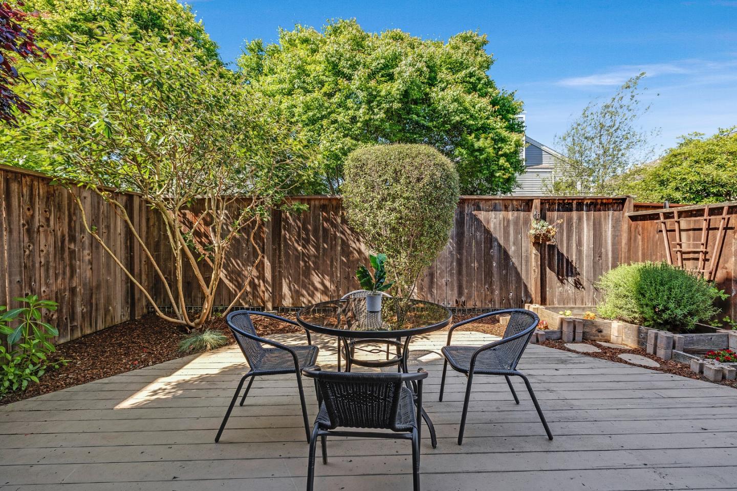 15 Parfait Lane Alameda, CA 94502 - Photo 29 of 35 a view of a chairs and table on the wooden floor