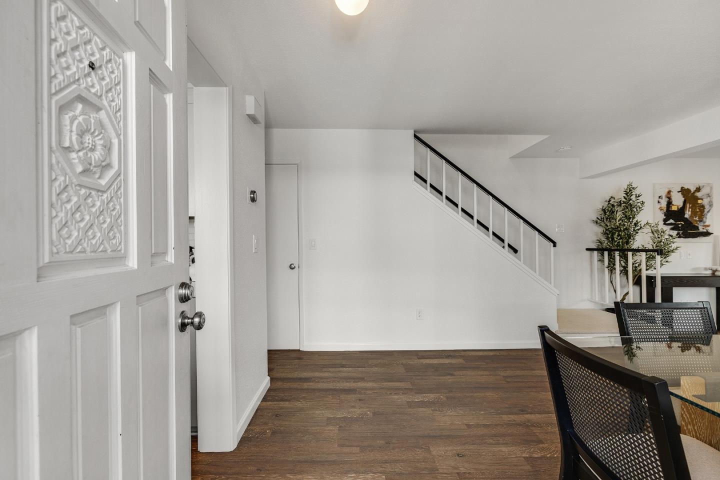 15 Parfait Lane Alameda, CA 94502 - Photo 6 of 35 a view of a hallway with seating area