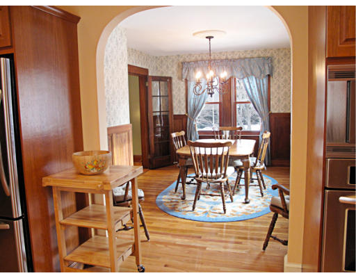32 Hawthorn Road Braintree, MA 02184 - Photo 3 of 19 Gallery Image 3