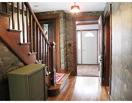 32 Hawthorn Road Braintree, MA 02184 - Photo 6 of 19 Gallery Image 6