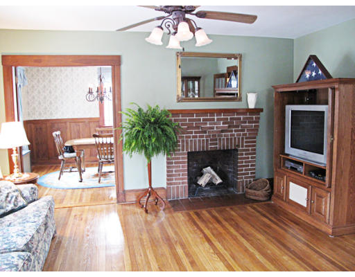 32 Hawthorn Road Braintree, MA 02184 - Photo 9 of 19 Gallery Image 9