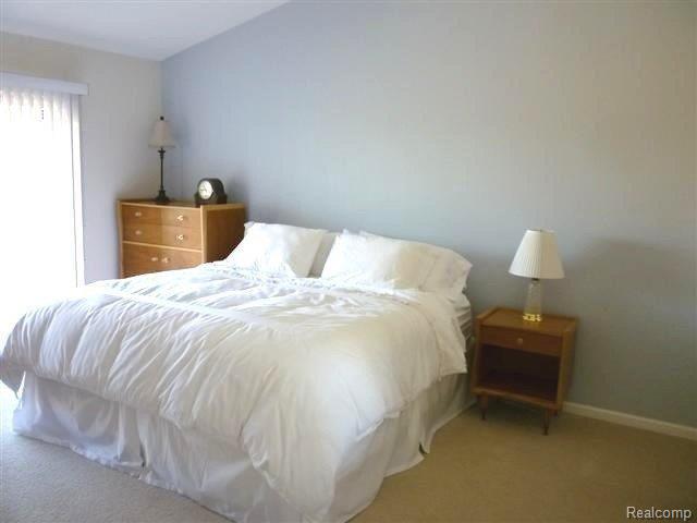 45961 Rhodes Drive, Unit 272 Macomb, MI 48044 - Photo 10 of 10 Master Bedroom.jpg