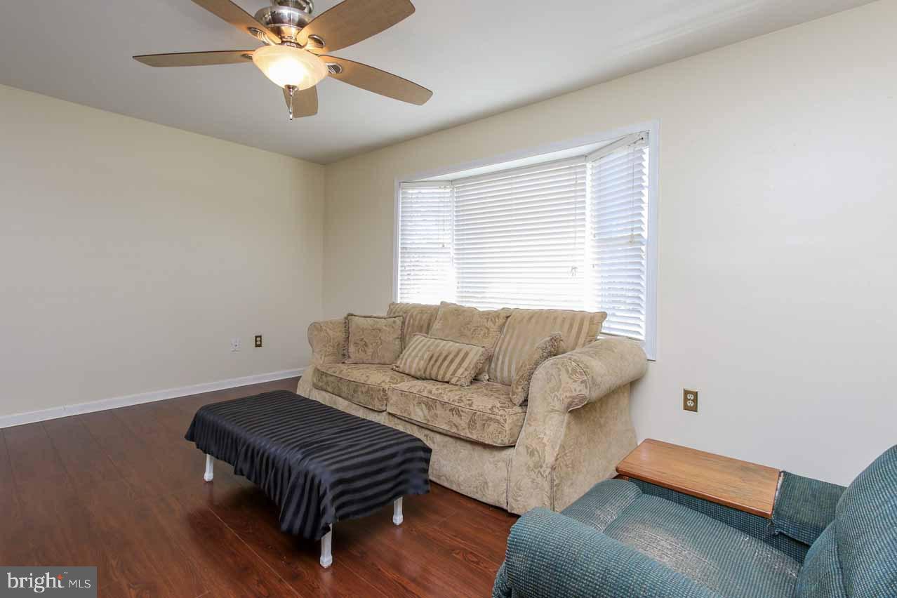80 Fox Run Road Hanover, PA 17331 - Photo 2 of 34