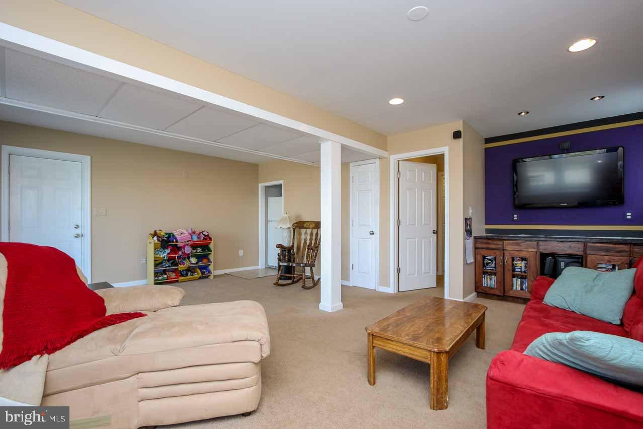 80 Fox Run Road Hanover, PA 17331 - Photo 19 of 34