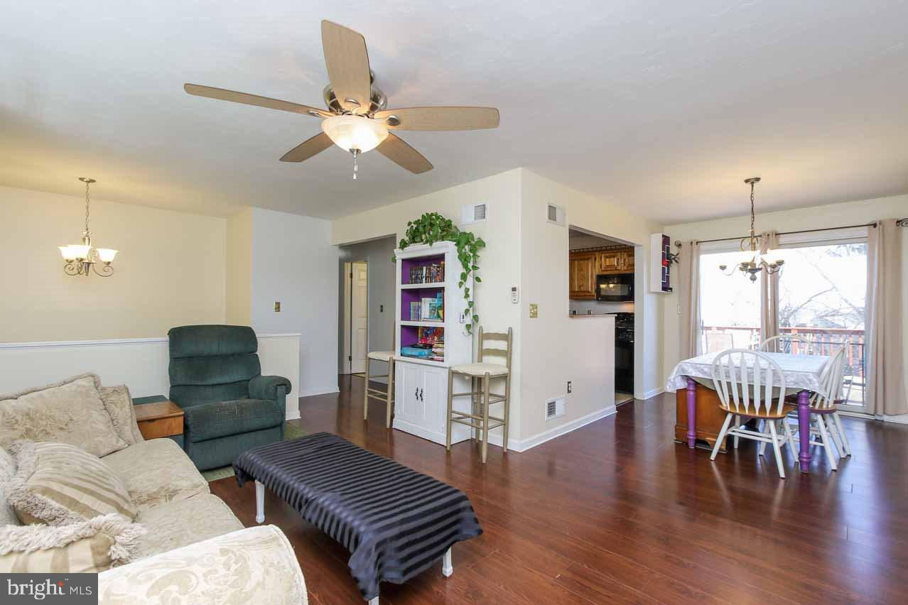 80 Fox Run Road Hanover, PA 17331 - Photo 4 of 34