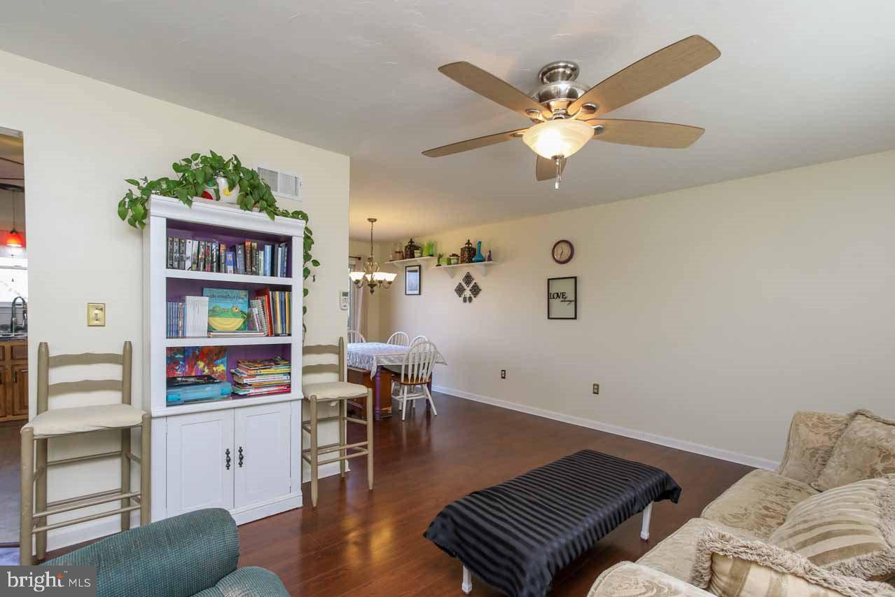 80 Fox Run Road Hanover, PA 17331 - Photo 5 of 34