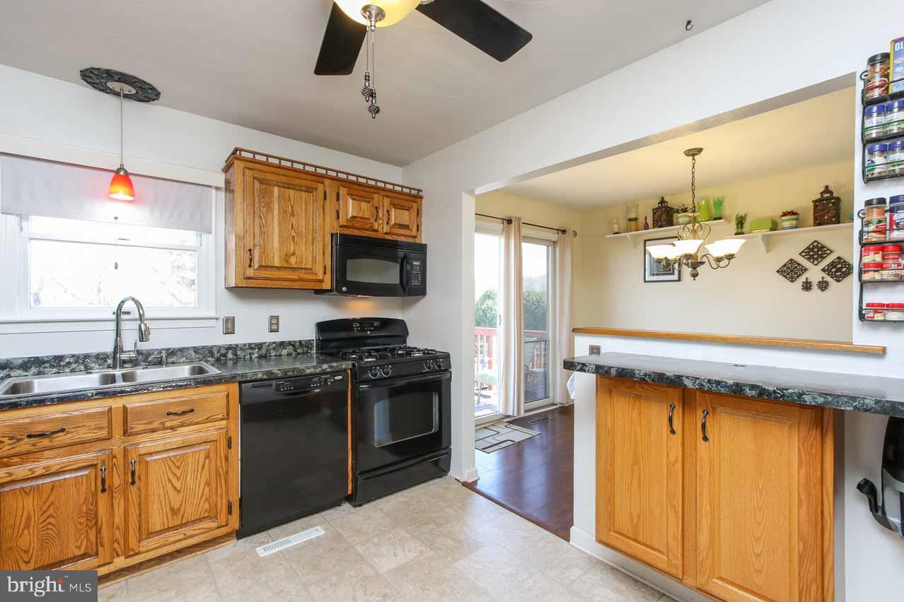 80 Fox Run Road Hanover, PA 17331 - Photo 8 of 34