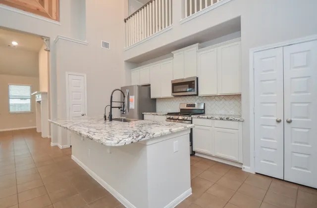 $3,200 | 14154 Little River Drive, Baytown, TX 77523