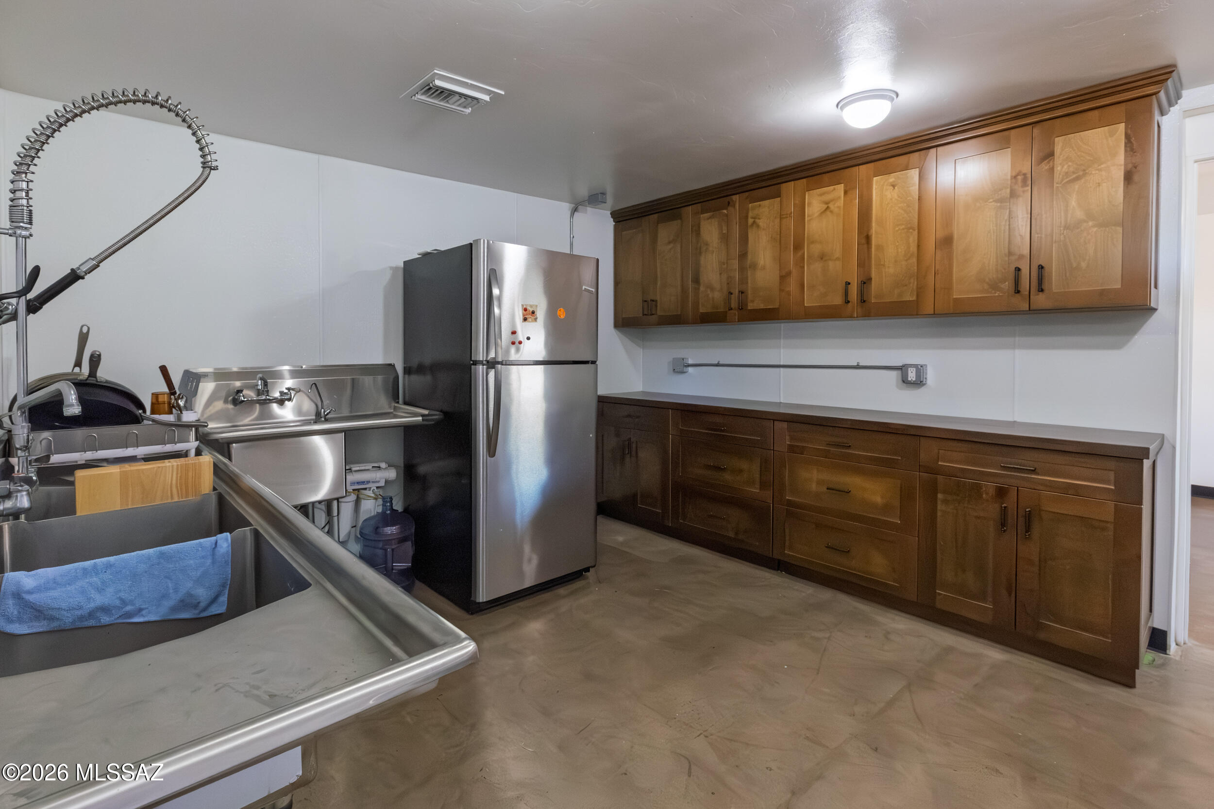 802 East Silverlake Road Tucson, AZ 85713 - Photo 28 of 46