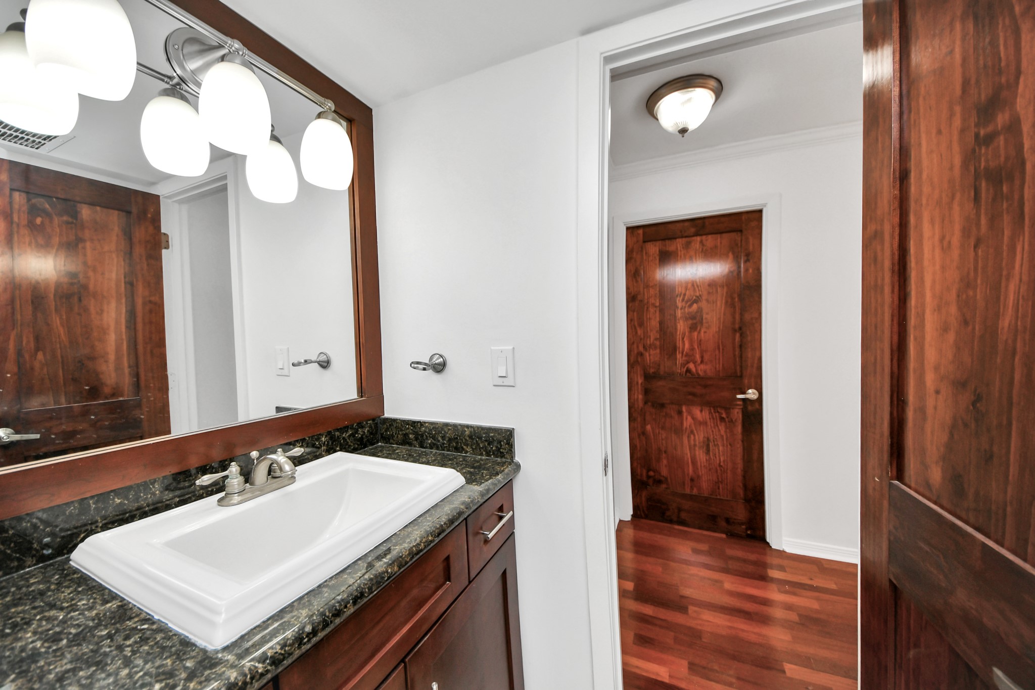 3525 Sage Road, Unit 1503 Houston, TX 77056 - Photo 12 of 44 Gallery Image 12