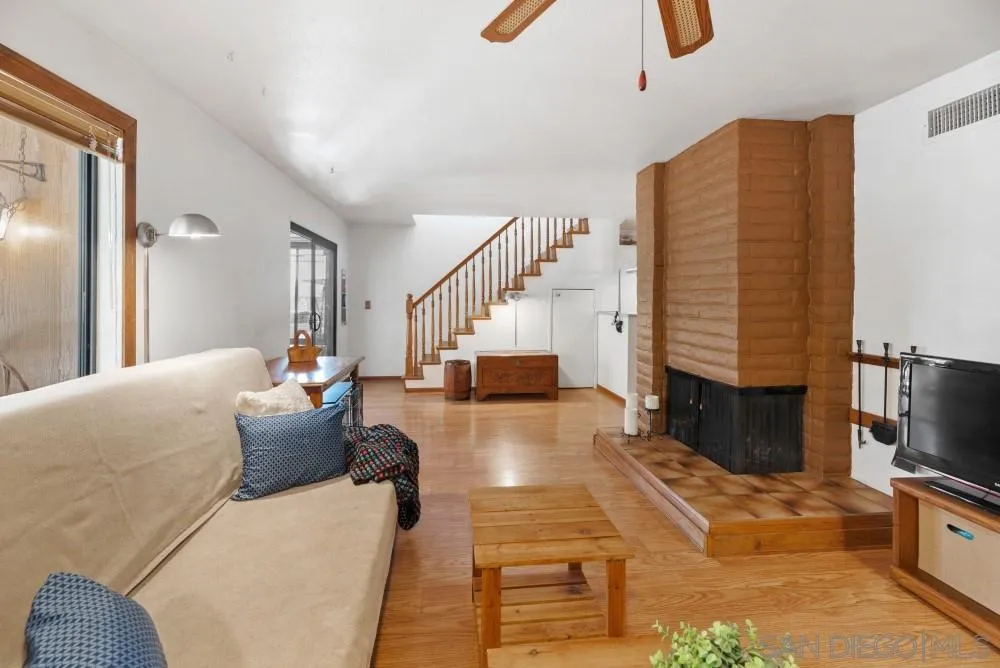 1581 Meadow Road El Cajon, CA 92021 - Photo 9 of 23 Gallery Image 9
