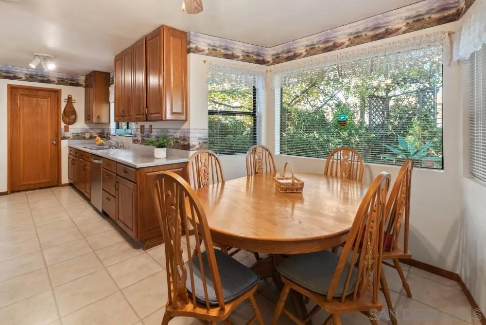 1581 Meadow Road El Cajon, CA 92021 - Photo 10 of 23 Gallery Image 10