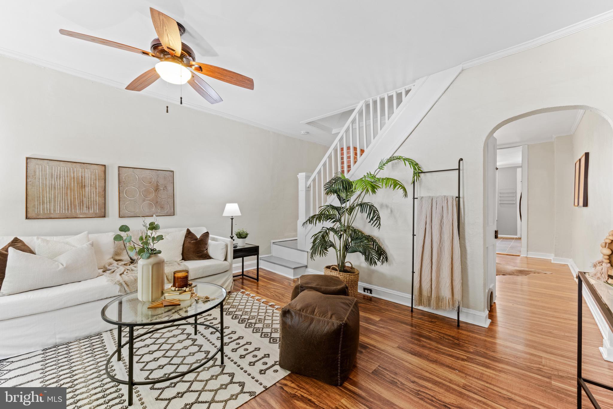 2949 Keswick Road Baltimore, MD 21211 - Photo 4 of 29 Living room