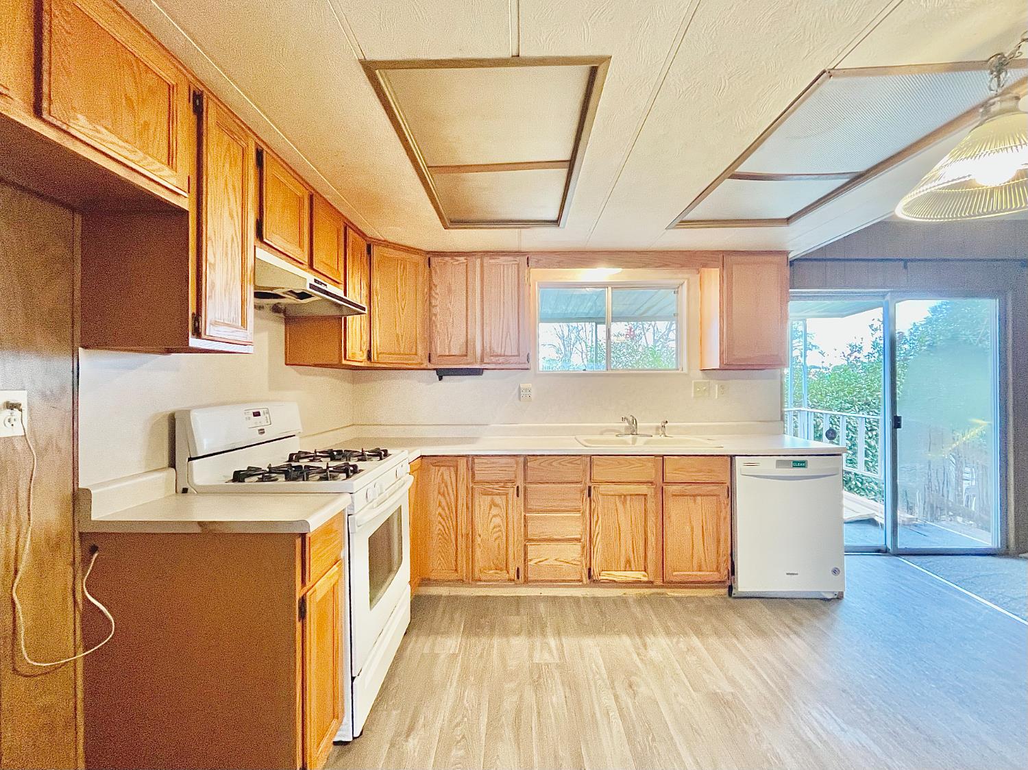 8665 Florin Road, Unit 94 Sacramento, CA 95828 - Photo 3 of 16