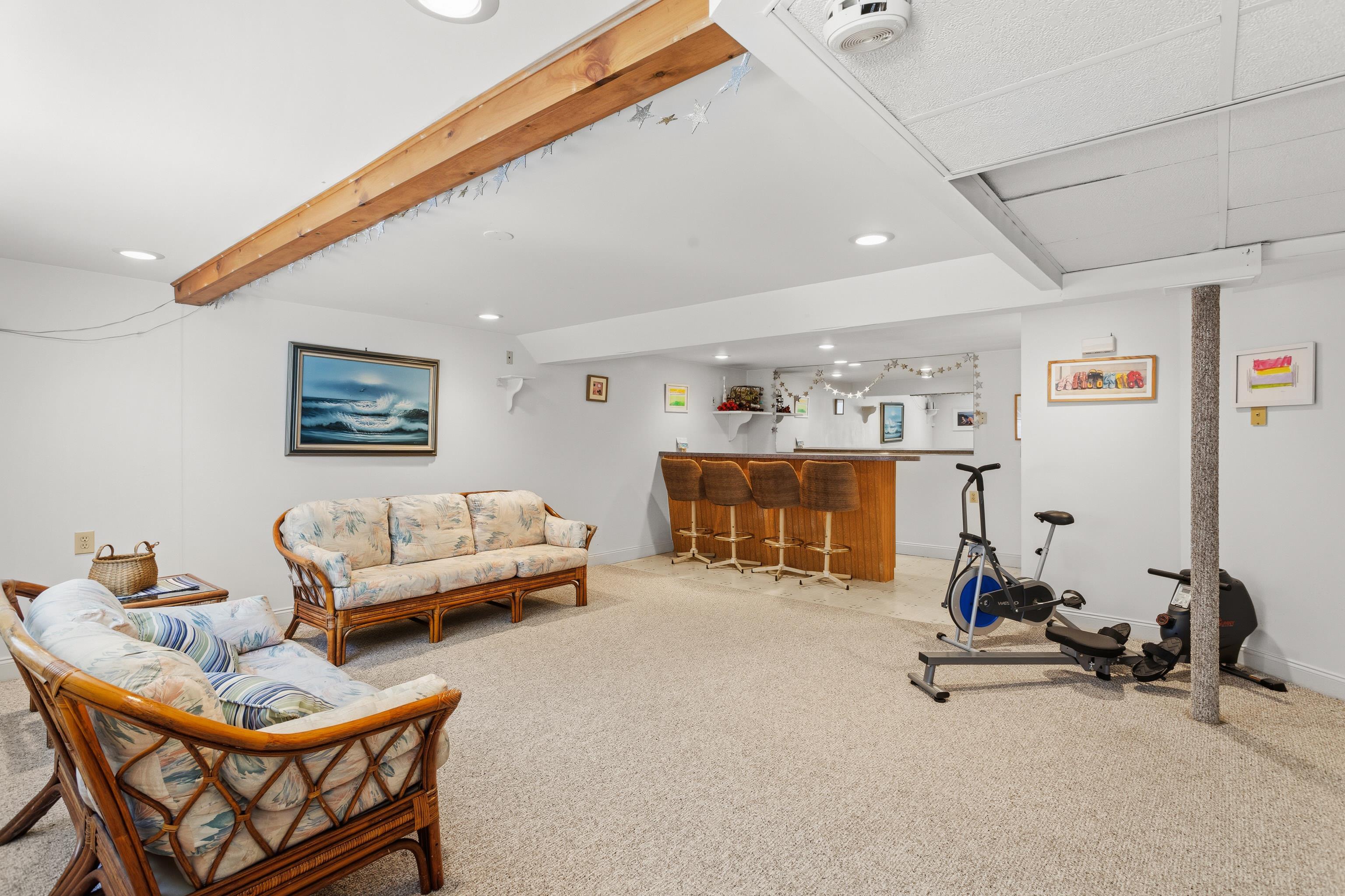 611 Coolidge Avenue Manchester, NH 03102 - Photo 41 of 55